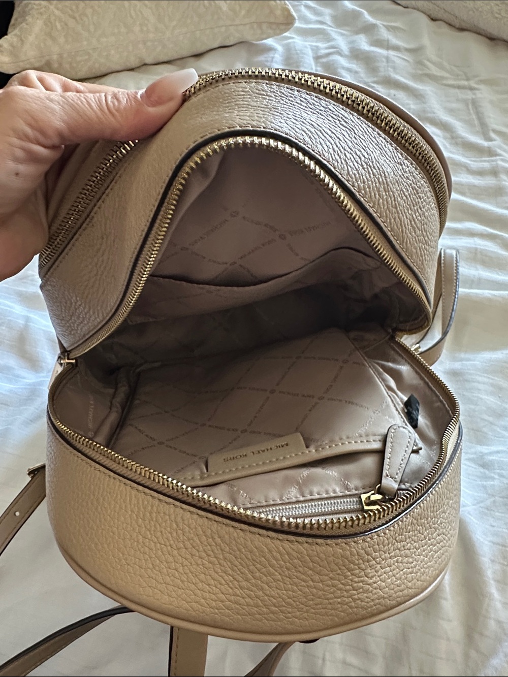 MICHAEL KORS Pebbled Leather Mini Backpack in Beige-Cream with Gold Hardware - Picture 4 of 5